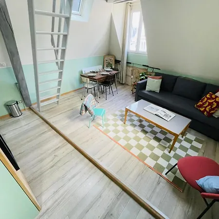 Duplex En Plein Coeur De - 437